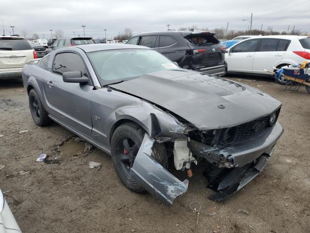 1ZVHT82H365261305 - 2006 FORD MUSTANG GT GRAY photo 4