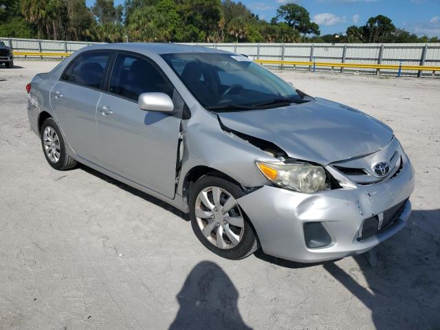 5YFBU4EE4CP056574 - 2012 TOYOTA COROLLA BASE Silber Foto 4