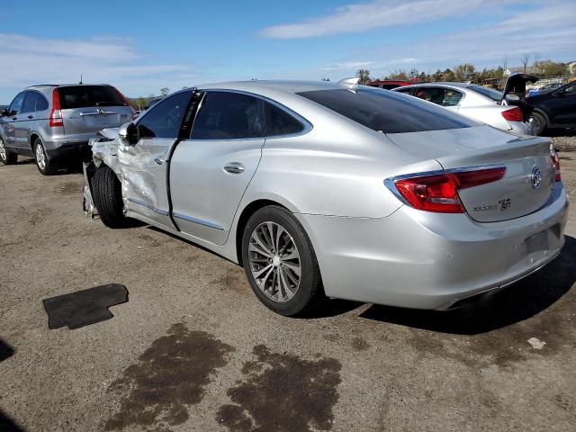 1G4ZR5SS6JU138138 - 2018 BUICK LACROSSE PREMIUM Сріблястий фото 2