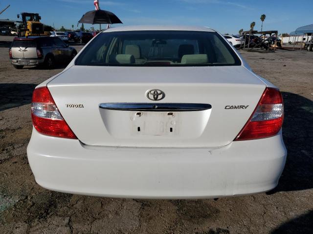 JTDBE32K640281320 - 2004 TOYOTA CAMRY LE WHITE photo 6