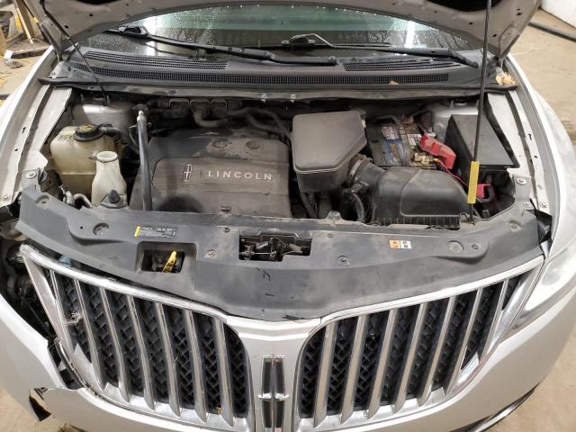 2LMDJ6JK7DBL48819 - 2013 LINCOLN MKX SILVER photo 12