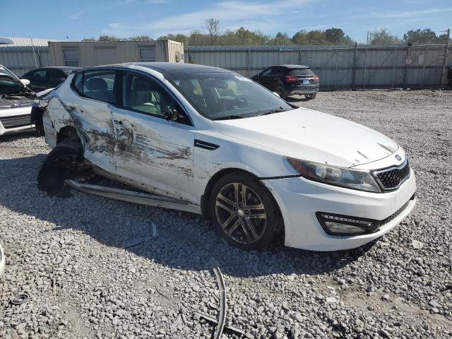 5XXGR4A68DG102259 - 2013 KIA OPTIMA SX WHITE photo 4