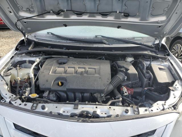 5YFBU4EEXDP202588 - 2013 TOYOTA CAROLLA BASE SILVER photo 11