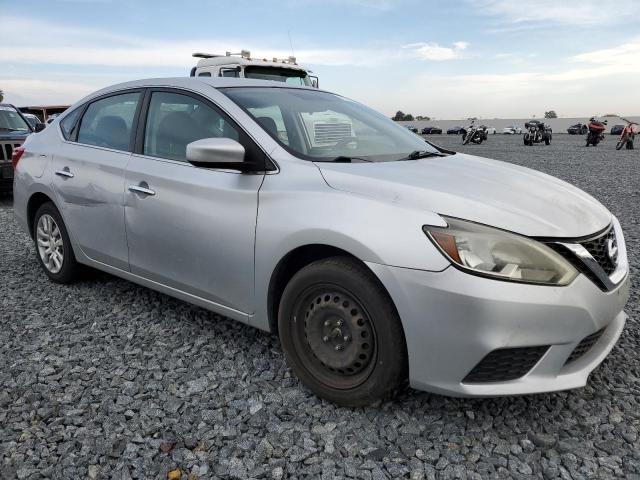 3N1AB7AP8JY331406 - 2018 NISSAN SENTRA S SILVER photo 4