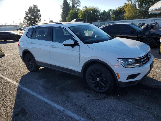 3VV3B7AX0JM159628 - 2018 VOLKSWAGEN TIGUAN SE WHITE photo 4