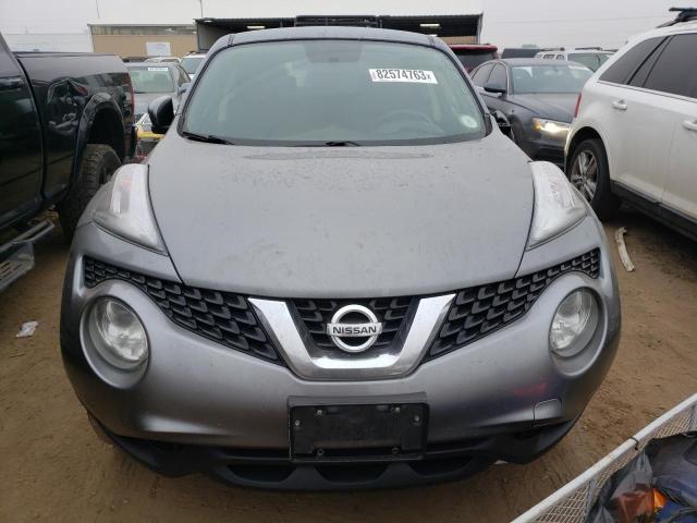 JN8AF5MV1FT557050 - 2015 NISSAN JUKE S GRAY photo 5