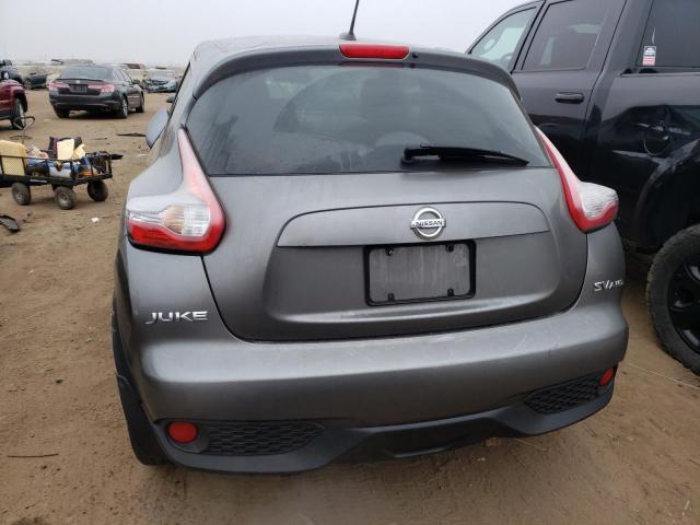 JN8AF5MV1FT557050 - 2015 NISSAN JUKE S GRAY photo 6