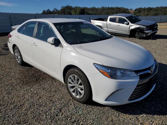 4T1BF1FK6HU433991 - 2017 TOYOTA CAMRY LE WHITE photo 4