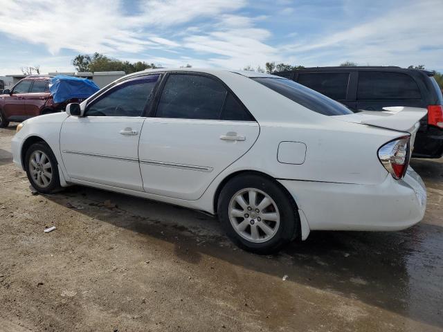 4T1BF32K52U012594 - 2002 TOYOTA CAMRY LE WHITE photo 2