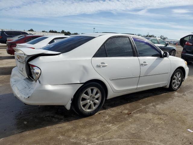 4T1BF32K52U012594 - 2002 TOYOTA CAMRY LE WHITE photo 3