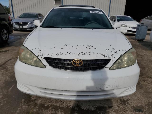 4T1BF32K52U012594 - 2002 TOYOTA CAMRY LE WHITE photo 5