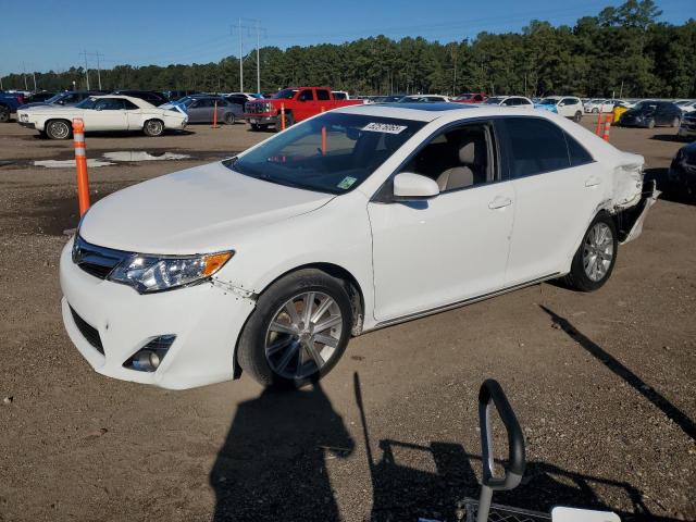 2014 TOYOTA CAMRY SE, 