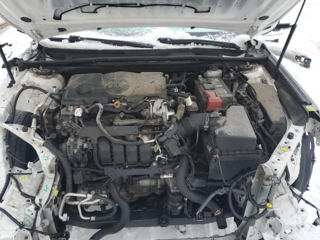 4T1B11HK2JU661875 - 2018 TOYOTA CAMRY L WHITE photo 11