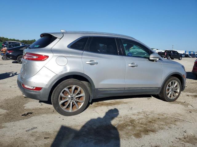 5LMCJ2C91JUL20690 - 2018 LINCOLN MKC SELECT Argent photo 3