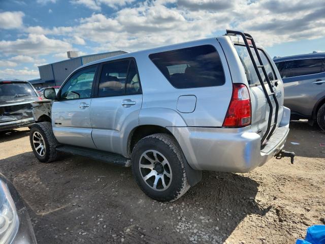 JTEBU14R060095773 - 2006 TOYOTA 4RUNNER SR5 SILVER photo 2