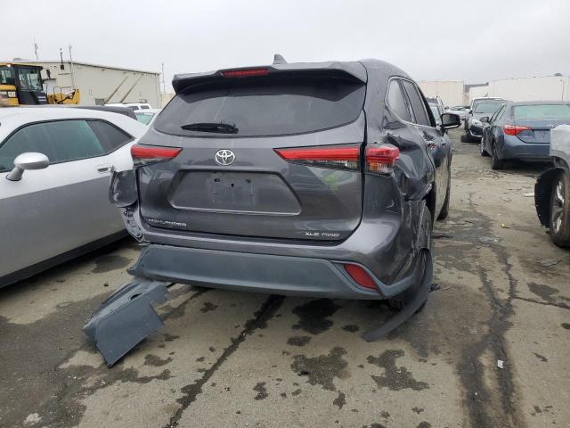 5TDGZRBH1MS066068 - 2021 TOYOTA HIGHLANDER XLE GRAY photo 6