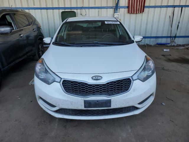 KNAFX4A63E5063701 - 2014 KIA FORTE LX WHITE photo 5