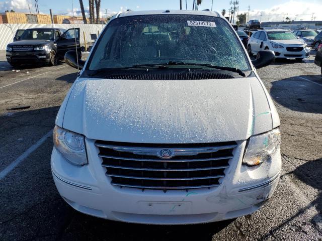 2A8GP64L07R325676 - 2007 CHRYSLER TOWN & COU LIMITED WHITE photo 5