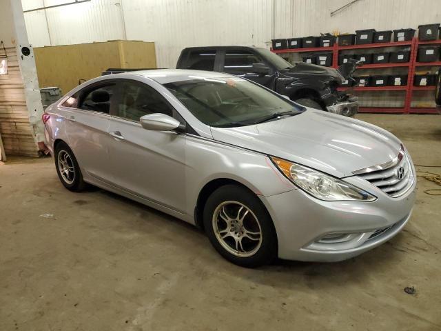 5NPEB4AC6BH269576 - 2011 HYUNDAI SONATA GLS SILVER photo 4