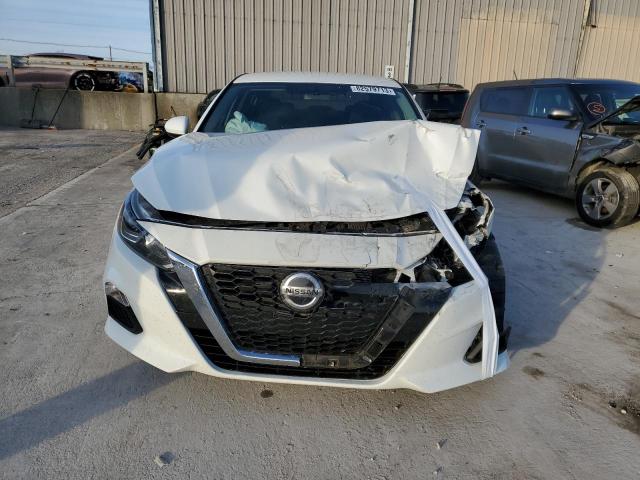 1N4BL4BV0KC237482 - 2019 NISSAN ALTIMA S WHITE photo 5