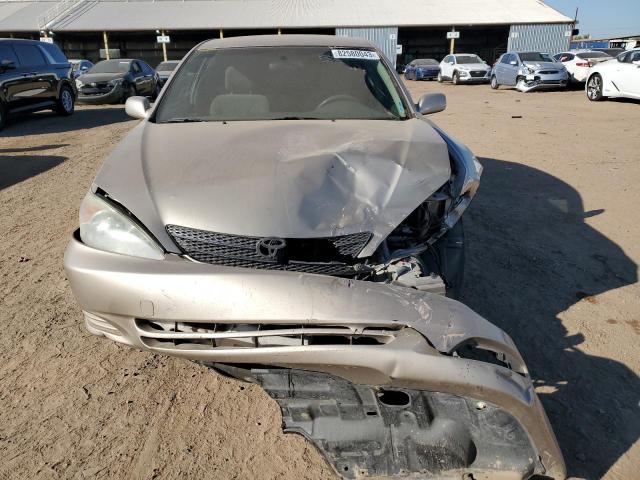 JTDBE32K640245515 - 2004 TOYOTA CAMRY LE TAN photo 5