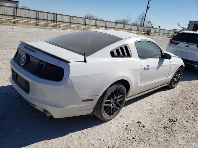 1ZVBP8AM2E5245247 - 2014 FORD MUSTANG WHITE photo 3