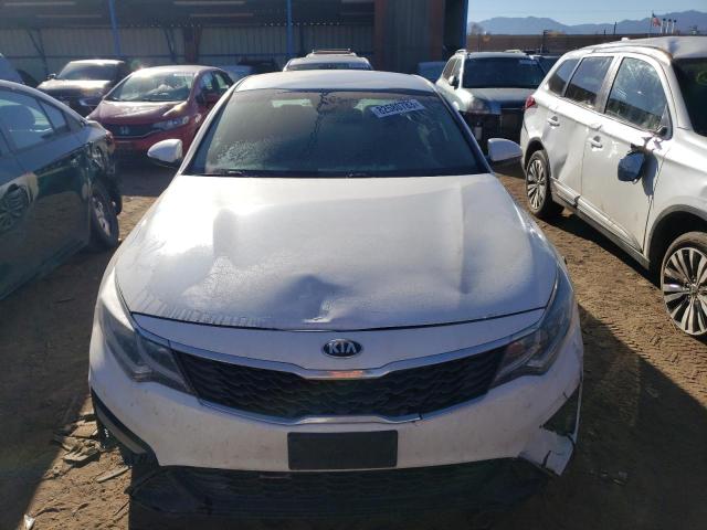 5XXGT4L37KG360712 - 2019 KIA OPTIMA LX WHITE photo 5