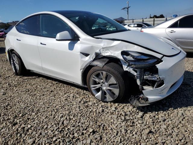 5YJYGDEE1MF274521 - 2021 TESLA MODEL Y أبيض صورة 4