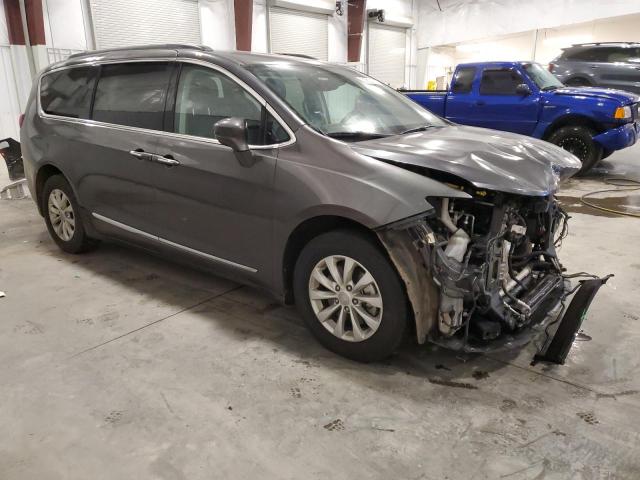 2C4RC1BGXHR627370 - 2017 CHRYSLER PACIFICA TOURING L GRAY photo 4