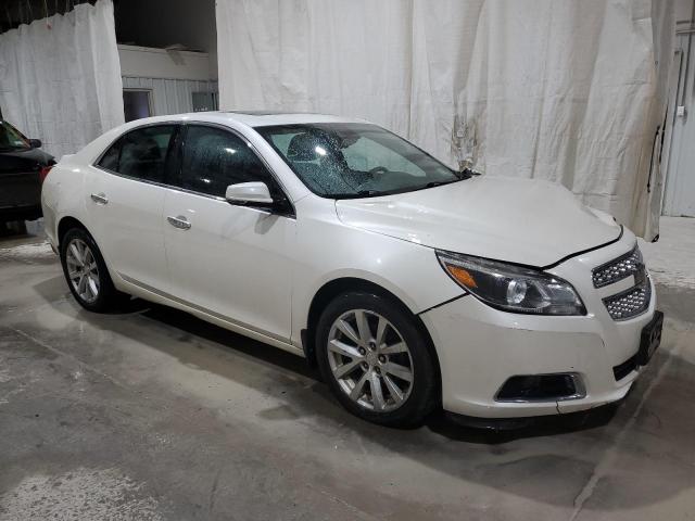 1G11H5SA6DF135737 - 2013 CHEVROLET MALIBU LTZ WHITE photo 4