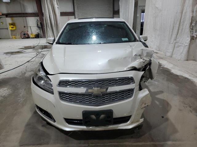 1G11H5SA6DF135737 - 2013 CHEVROLET MALIBU LTZ WHITE photo 5