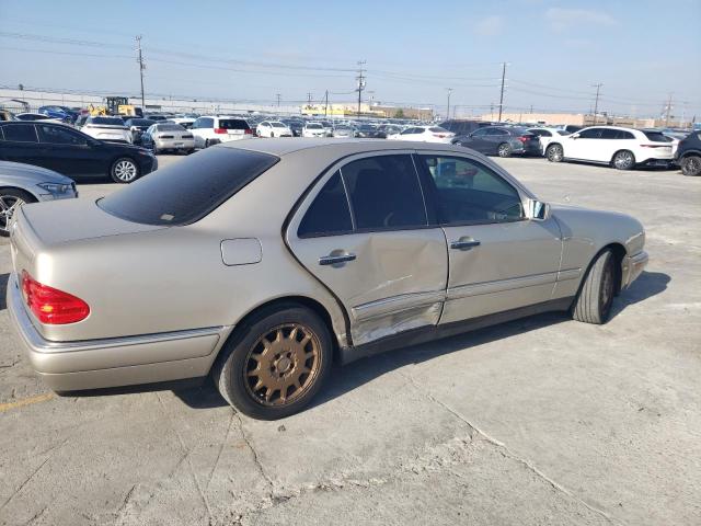 WDBJF65H9XA874886 - 1999 MERCEDES-BENZ E 320 ვერცხლისფერი ფოტო 3