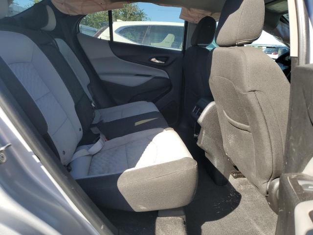 2GNAXHEV6J6342345 - 2018 CHEVROLET EQUINOX LS Silber Foto 11