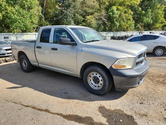 1D7RB1GP2AS245498 - 2010 DODGE RAM 1500 棕色 照片 4