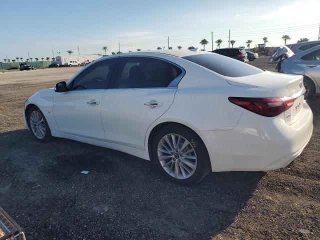 JN1EV7AR3JM437873 - 2018 INFINITI Q50 LUXE 白色 照片 2