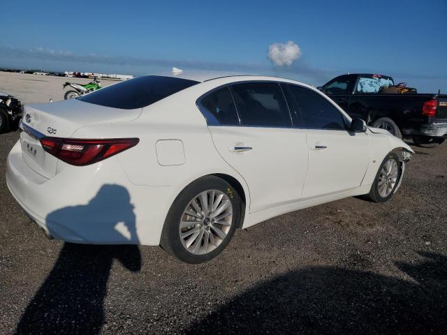 JN1EV7AR3JM437873 - 2018 INFINITI Q50 LUXE 白色 照片 3