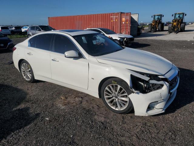 JN1EV7AR3JM437873 - 2018 INFINITI Q50 LUXE 白色 照片 4