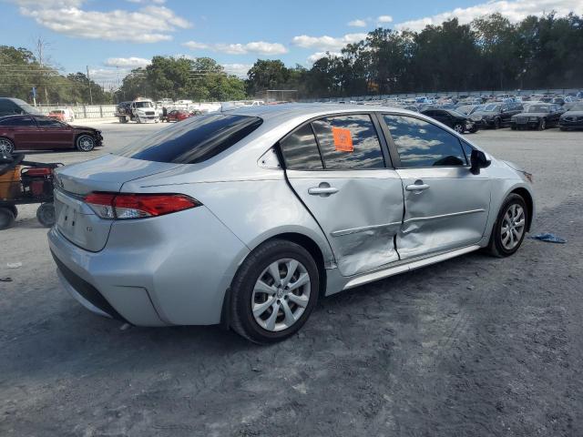 JTDEPRAE6LJ038153 - 2020 TOYOTA COROLLA LE SILVER photo 3