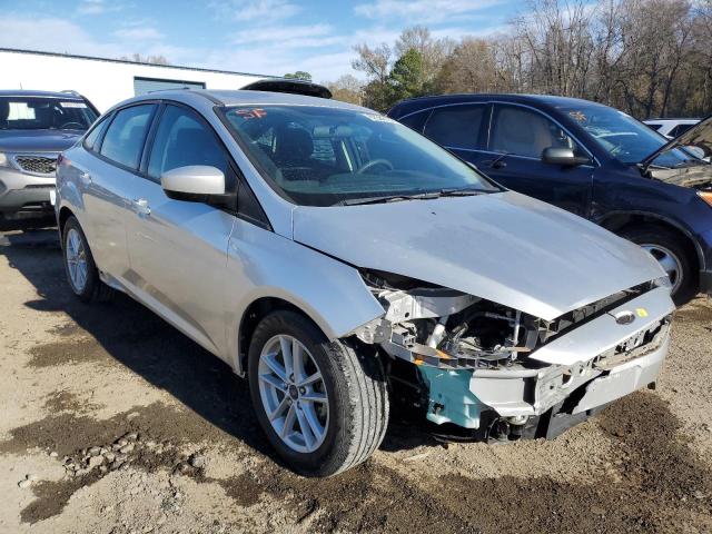 1FADP3F24JL299375 - 2018 FORD FOCUS SE SILVER photo 4