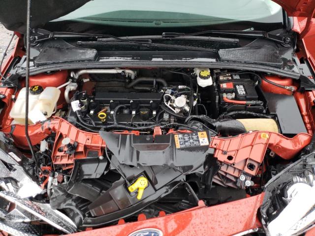 1FADP3F20JL265594 - 2018 FORD FOCUS SE RED photo 11