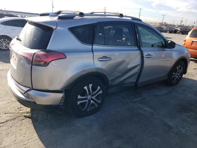 JTMZFREV5JJ169697 - 2018 TOYOTA RAV4 LE SILVER photo 3