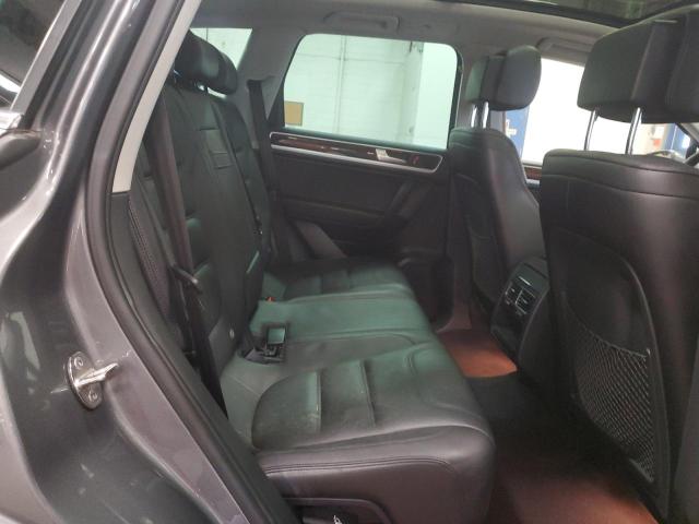 WVGEF9BP4DD006042 - 2013 VOLKSWAGEN TOUAREG V6 灰色 照片 11