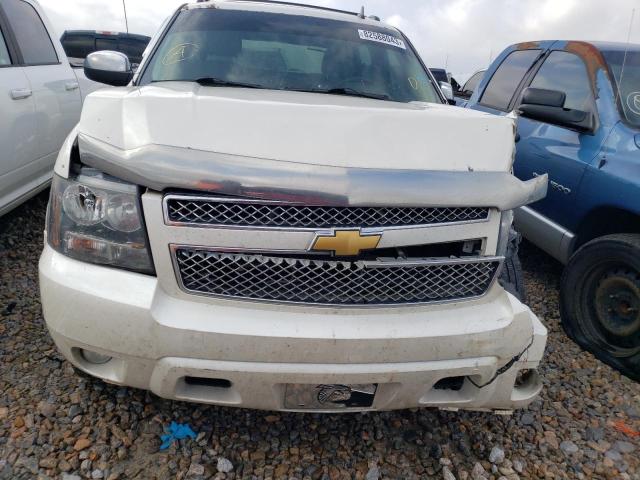 3GNMCGE00DG234271 - 2013 CHEVROLET AVALANCHE LTZ WHITE photo 5