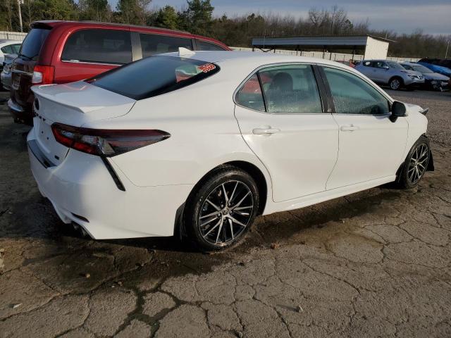 4T1G11AK3NU038240 - 2022 TOYOTA CAMRY SE WHITE photo 3