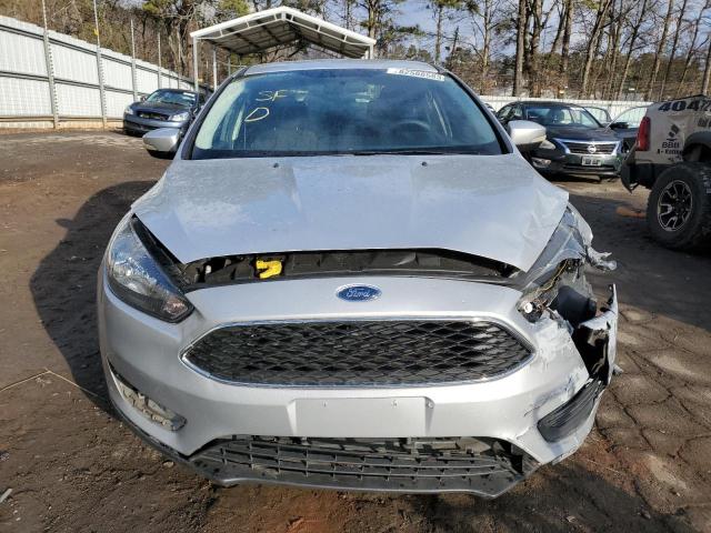 1FADP3F26FL227441 - 2015 FORD FOCUS SE SILVER photo 5