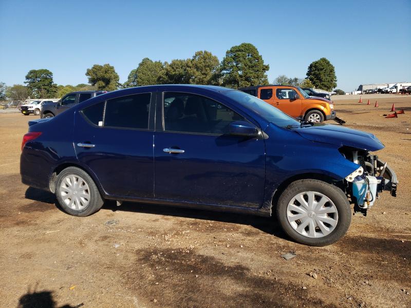 3N1CN7AP9JL841650 - 2018 NISSAN VERSA S Көк фото 4