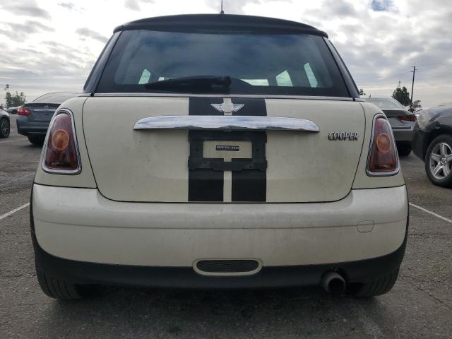 WMWMF33588TT67342 - 2008 MINI COOPER WHITE photo 6