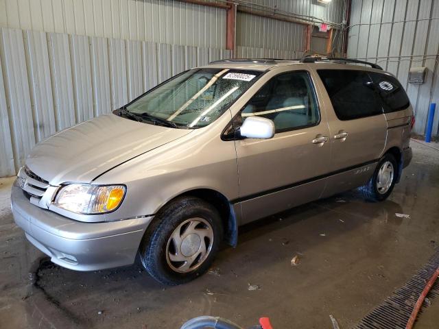 2002 TOYOTA SIENNA LE, 