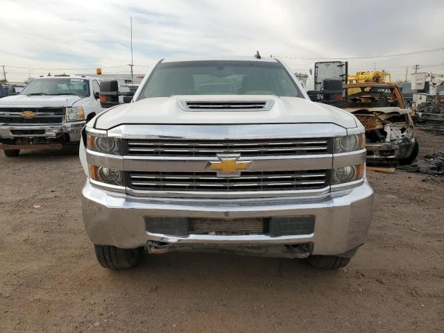 1GB4KYCY2HF133447 - 2017 CHEVROLET SILVERADO2 K3500 WHITE photo 5