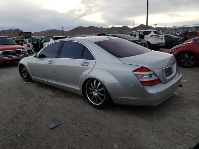 WDDNG71X77A117719 - 2007 MERCEDES-BENZ S 550 SILVER photo 2